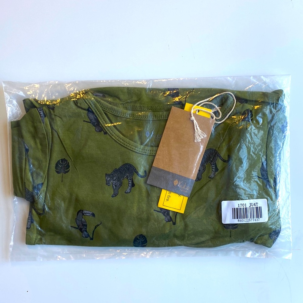 NWT Kyte Baby Jungle green 4T Pajamas (Retired Print)